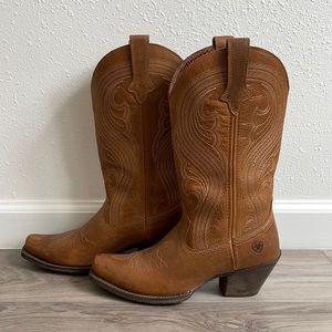 Arita Cowgirl Boots